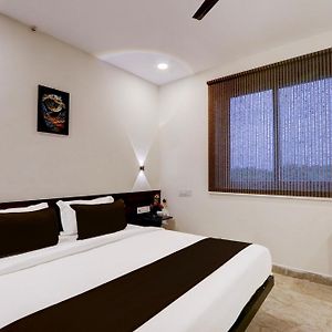 Townhouse Oak Bhooja Hotels